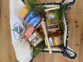 porta pane ricamato con prodotti